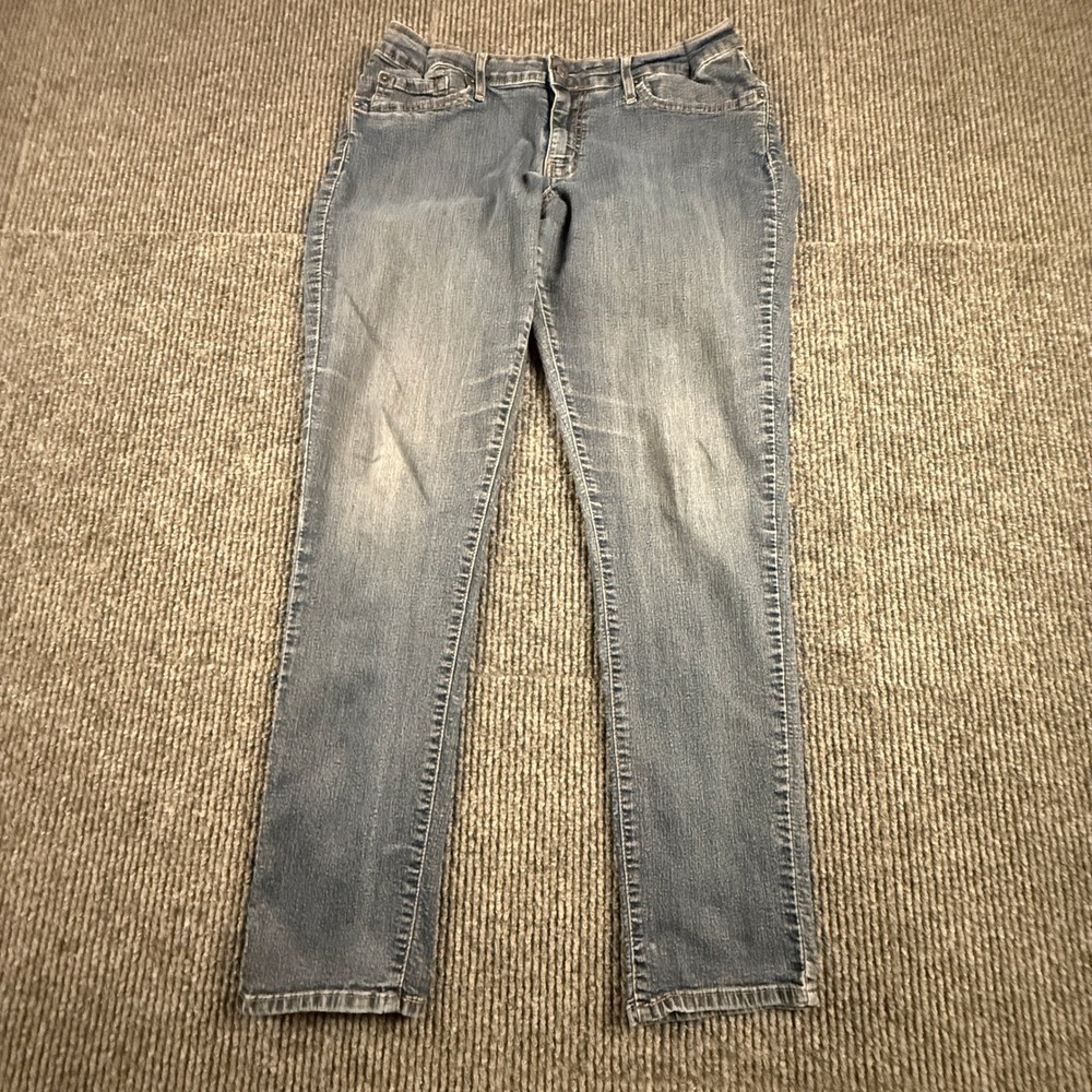 Signature by Levi Strauss & Co Women Size 18M Medium Wash The Skinny Jeans 0342
